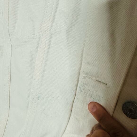 LEVIS Women’s White Silver Button Ex Boyfriend Denim Jacket Size Small - Picture 9 of 11